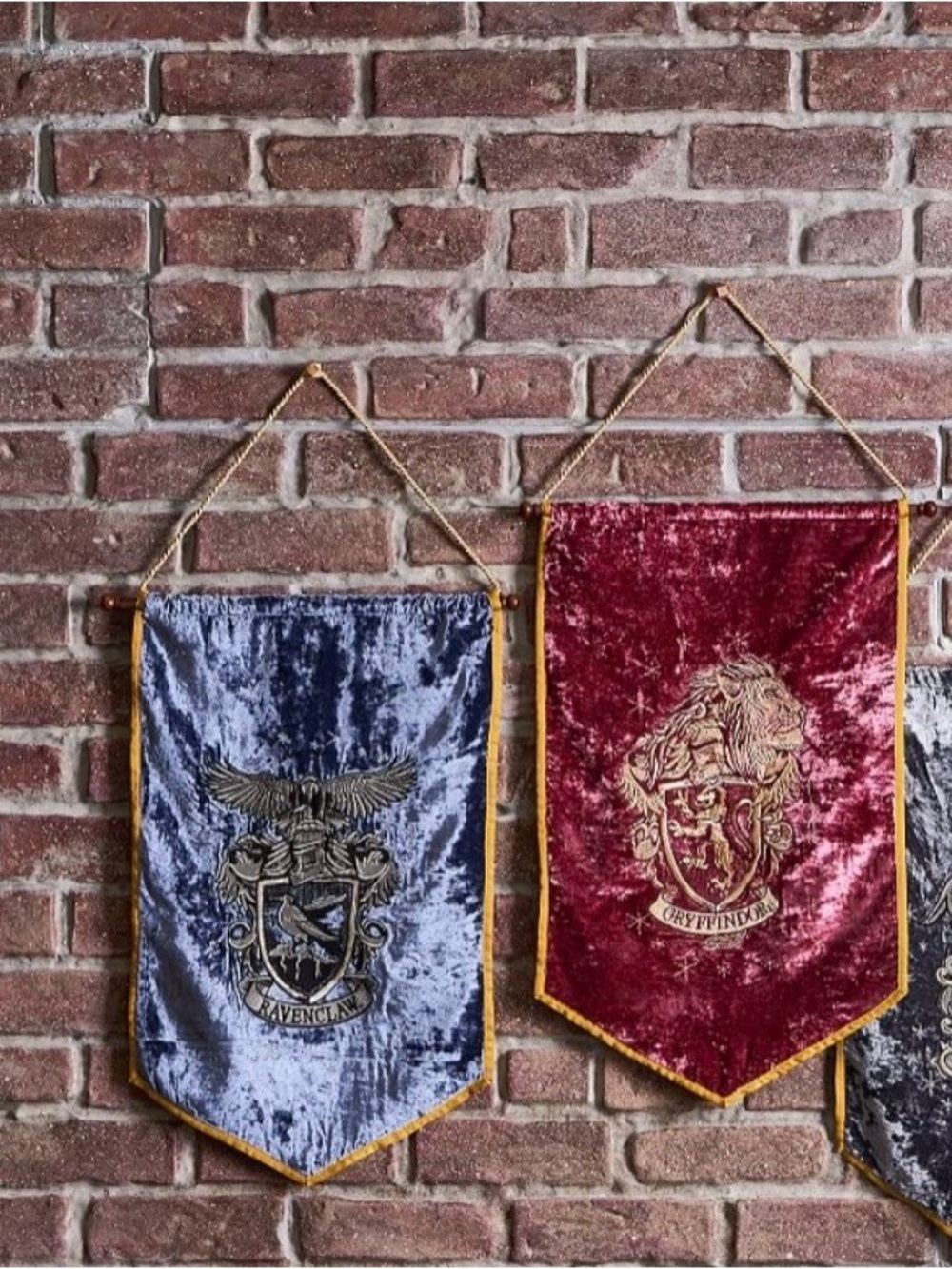 Pottery Barn Teen Harry Potter Velvet School Crest Banner- sold out